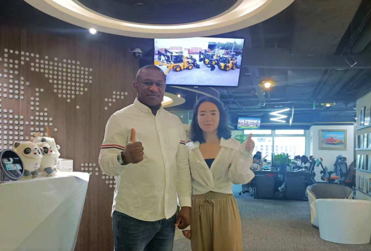 Gabon Client Visited HARMAC Office and XCMG Factory